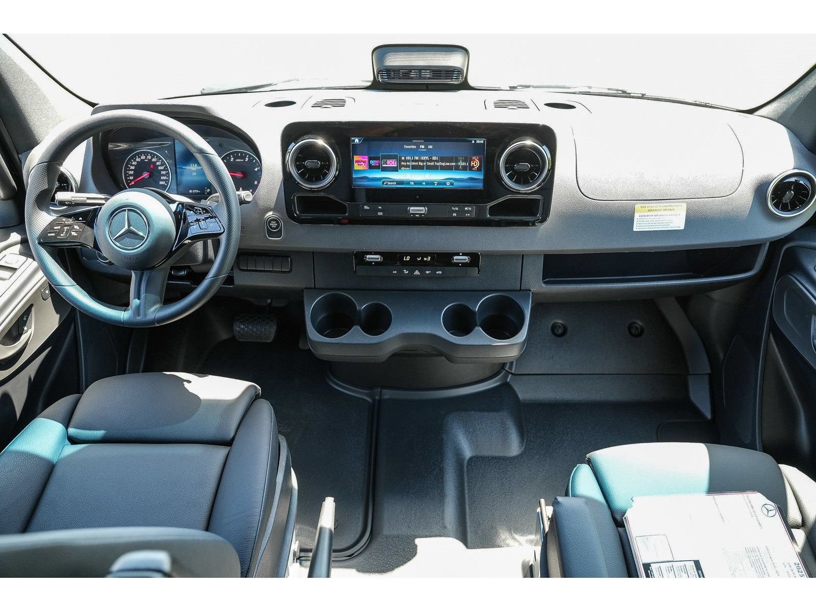 New 2025 Mercedes-Benz Sprinter 2500 image 12