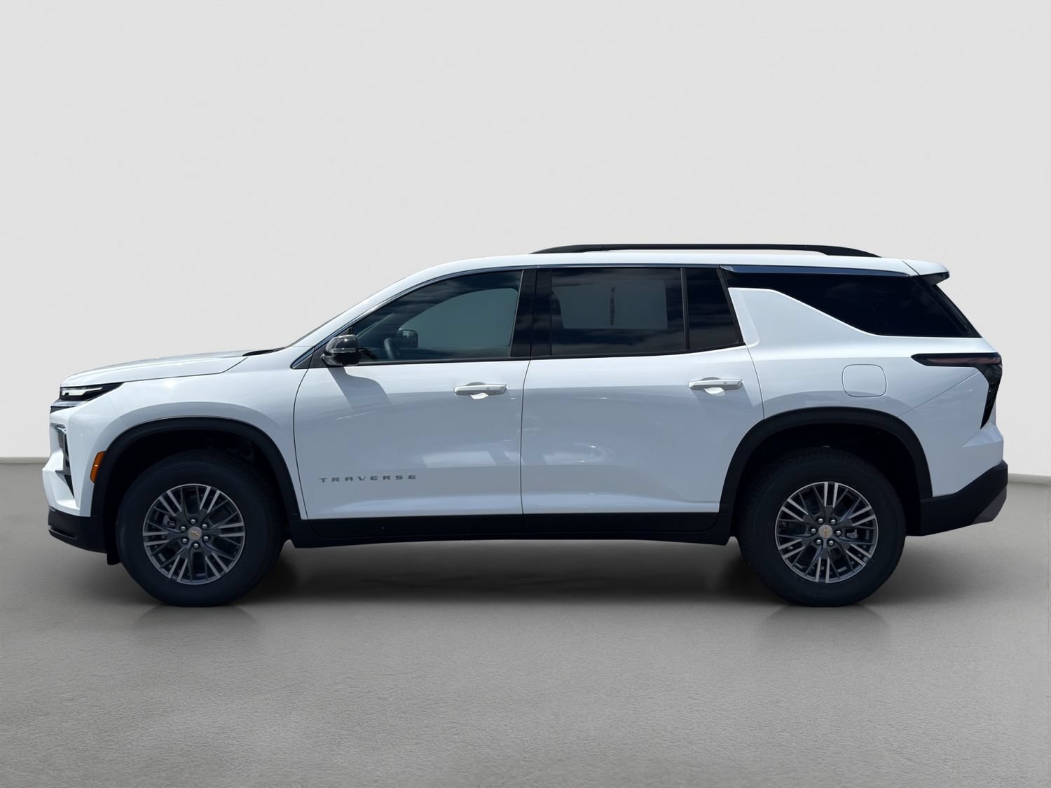 New 2026 Chevrolet Traverse LT w/ Driver Confidence Package AWD/4WD image 3
