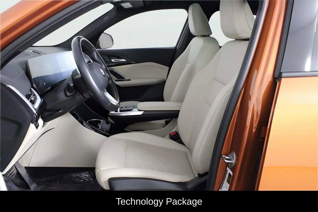 Used 2025 BMW X2 xDrive28i AWD/4WD image 12