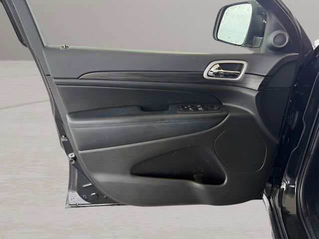 Used 2022 Jeep Grand Cherokee Laredo X RWD image 13