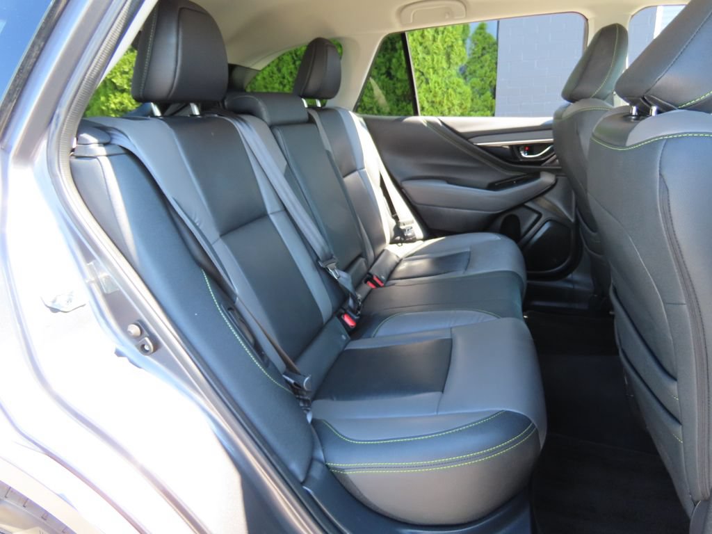 Used 2025 Subaru Outback Onyx Edition AWD/4WD image 28
