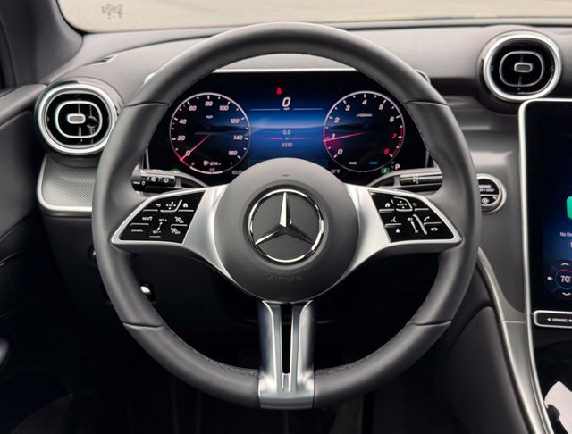 Used 2026 Mercedes-Benz GLC 300 4MATIC image 12