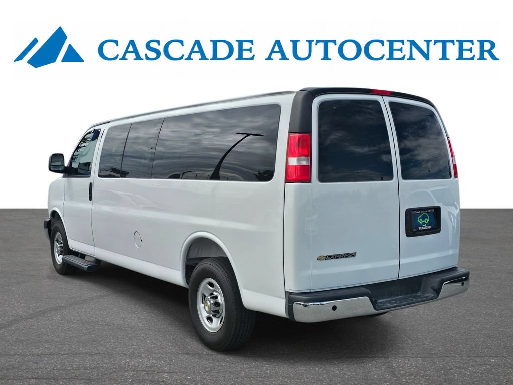 Certified 2025 Chevrolet Express 3500 LT RWD image 5