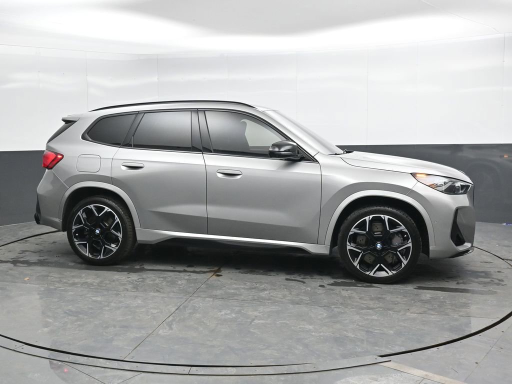 Used 2025 BMW X1 M35i w/ Premium Package image 3