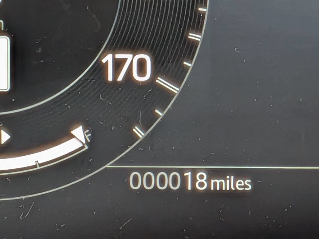 New 2026 Land Rover Discovery Sport Landmark AWD/4WD image 32