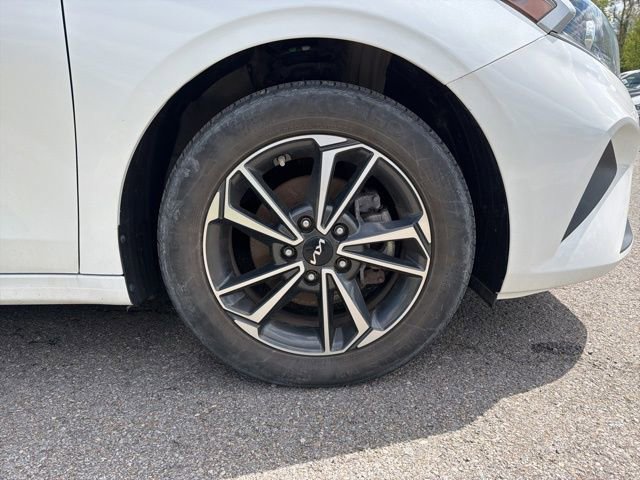 Used 2022 Kia Forte LXS image 7