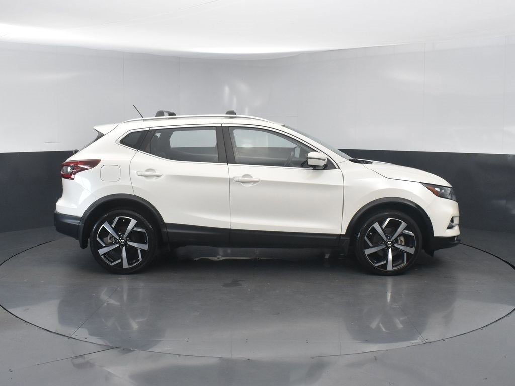 Used 2022 Nissan Rogue Sport SL image 4