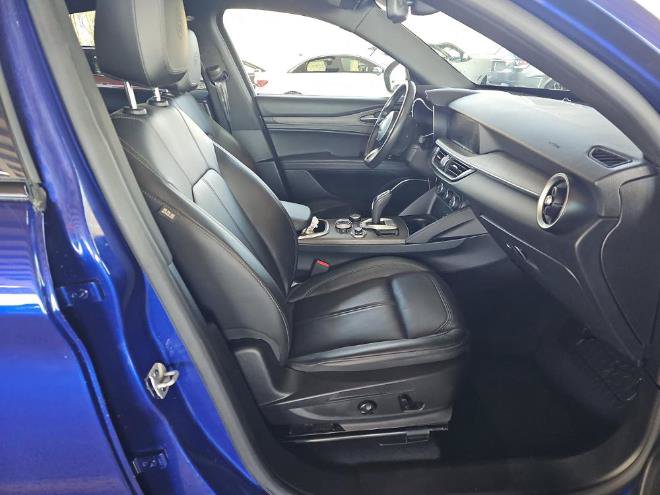 Used 2022 Alfa Romeo Stelvio Ti AWD/4WD image 10