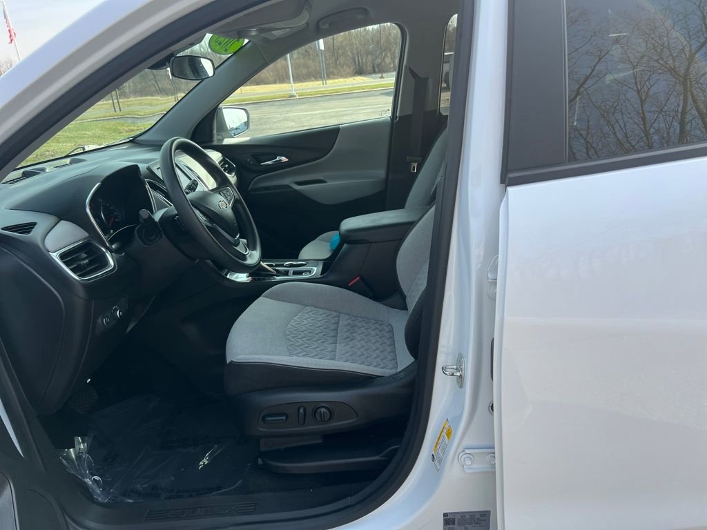 Used 2023 Chevrolet Equinox LS w/ LS Convenience Package image 16