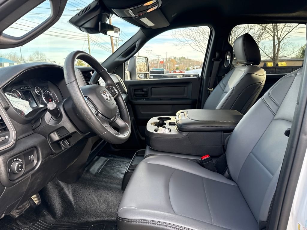 New 2026 RAM 5500 Tradesman w/ Chrome Appearance Group image 11