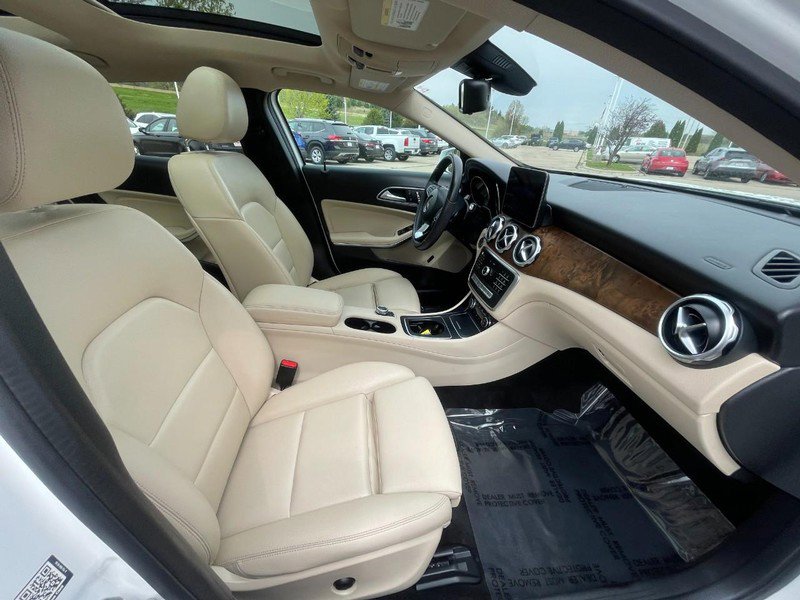 Used 2018 Mercedes-Benz GLA 250 w/ Premium Package image 11