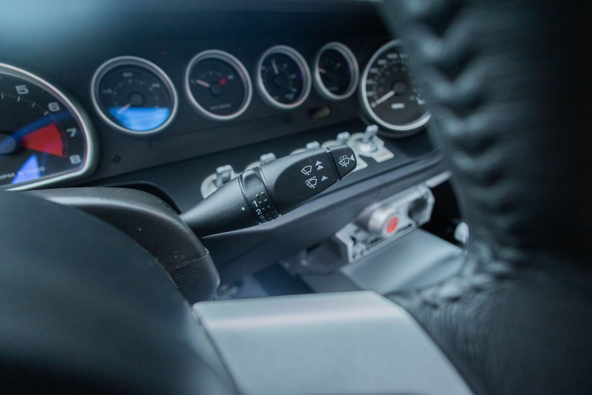 Used 2006 Ford GT RWD image 66
