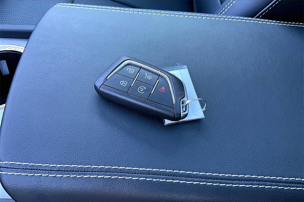 Used 2026 Cadillac Vistiq Sport image 35