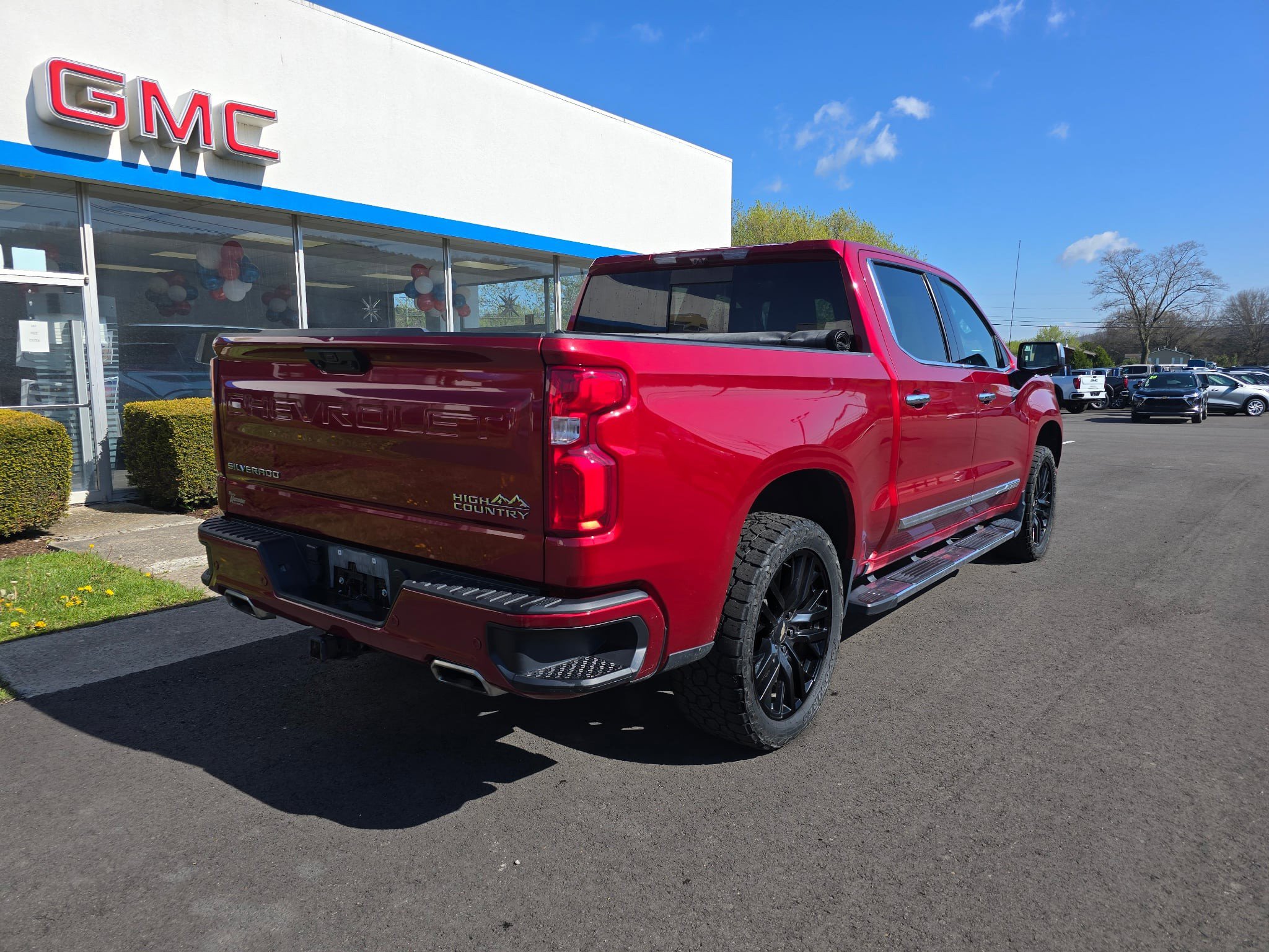 Used 2023 Chevrolet Silverado 1500 High Country w/ Technology Package AWD/4WD video 3
