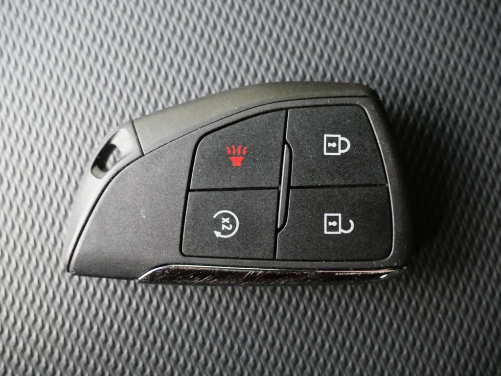 Used 2025 Chevrolet Equinox LT w/ Safety and Technology Package FWD image 29