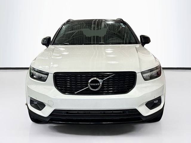 Used 2021 Volvo XC40 T5 R-Design w/ Climate Package image 4