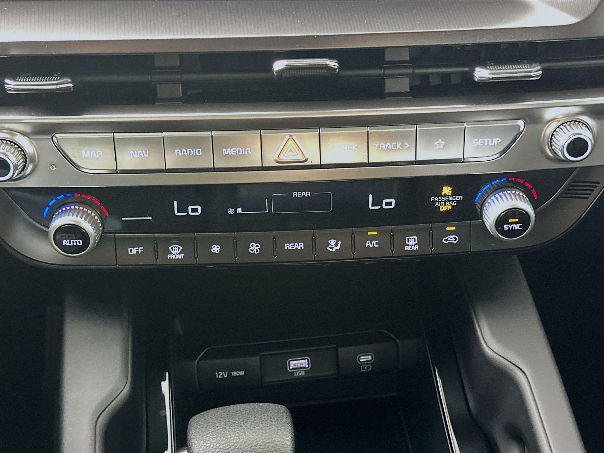 Used 2025 Kia Telluride LX FWD image 24