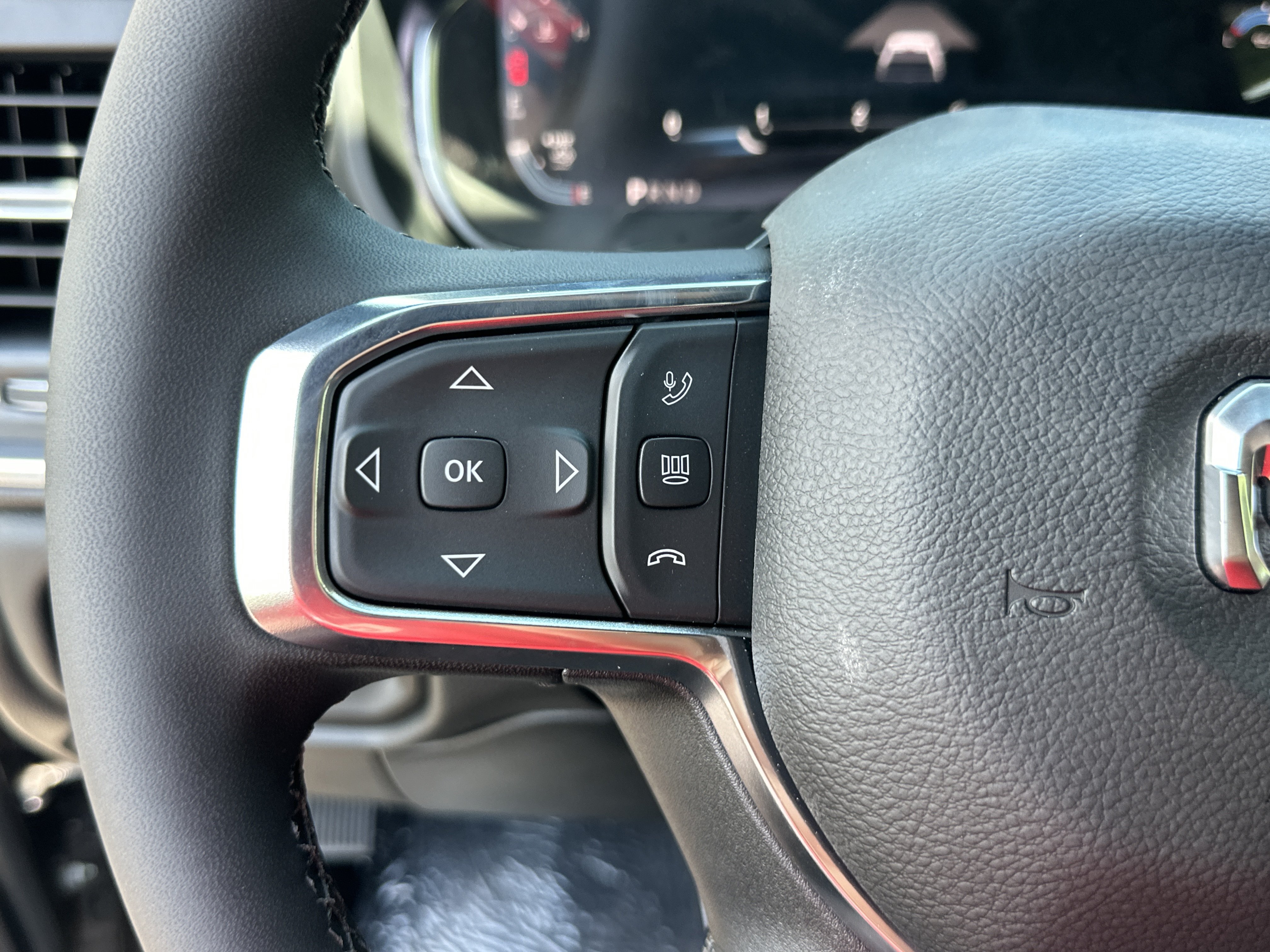 New 2026 RAM 2500 Laramie AWD/4WD image 10