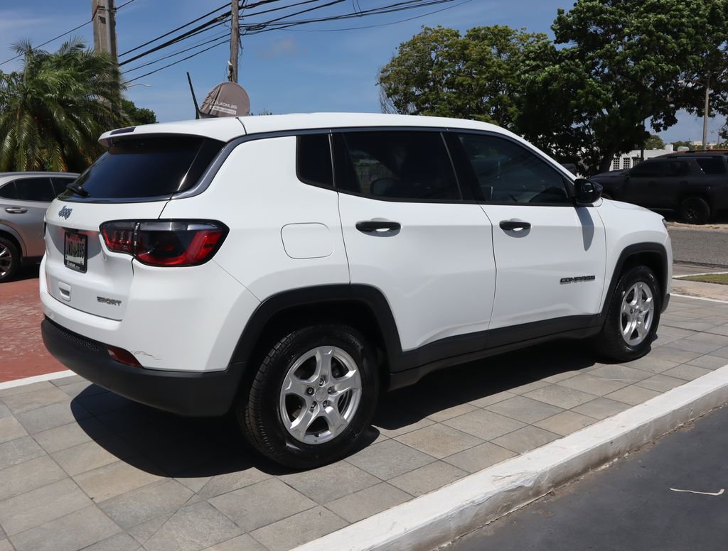 Used 2022 Jeep Compass Sport FWD image 5