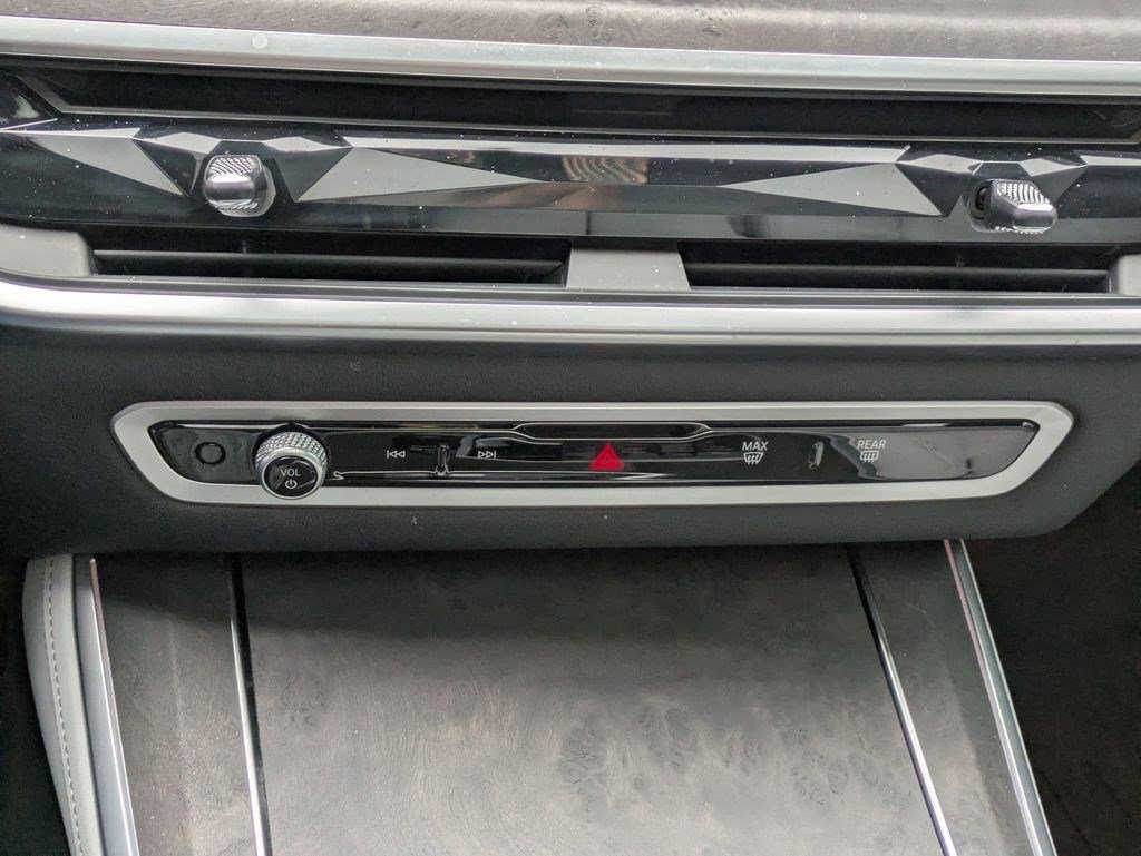 Used 2025 BMW X5 M60i w/ Climate Comfort Package AWD/4WD image 23