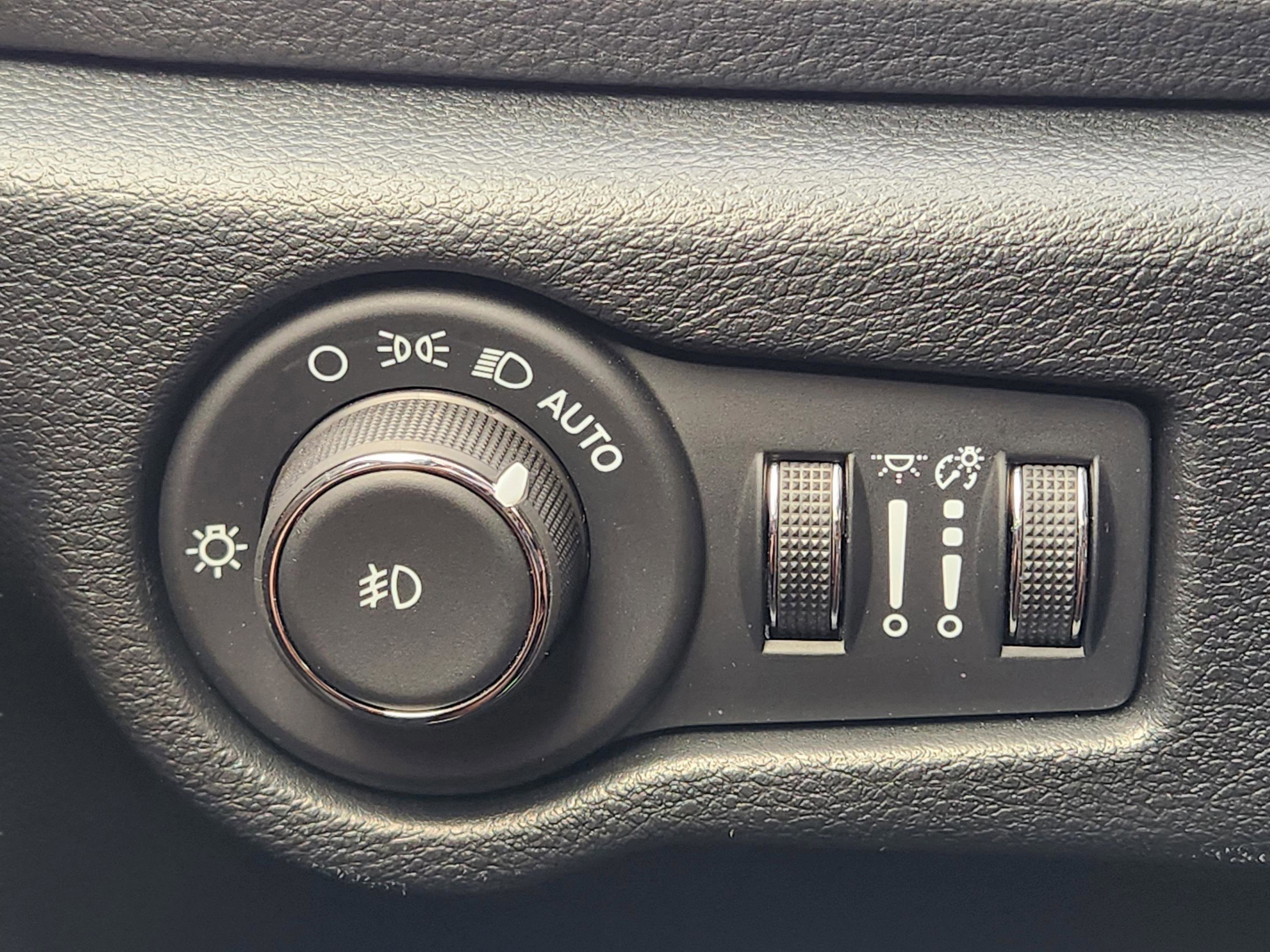 Used 2025 Chrysler Pacifica Pinnacle image 22