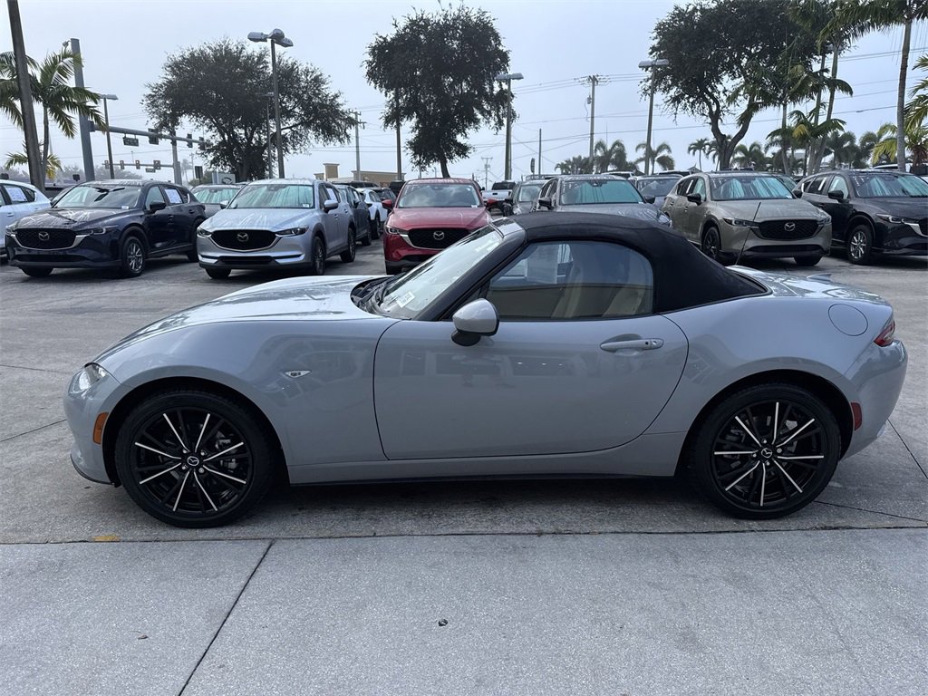Used 2024 MAZDA MX-5 Miata Grand Touring w/ Weather Package image 12