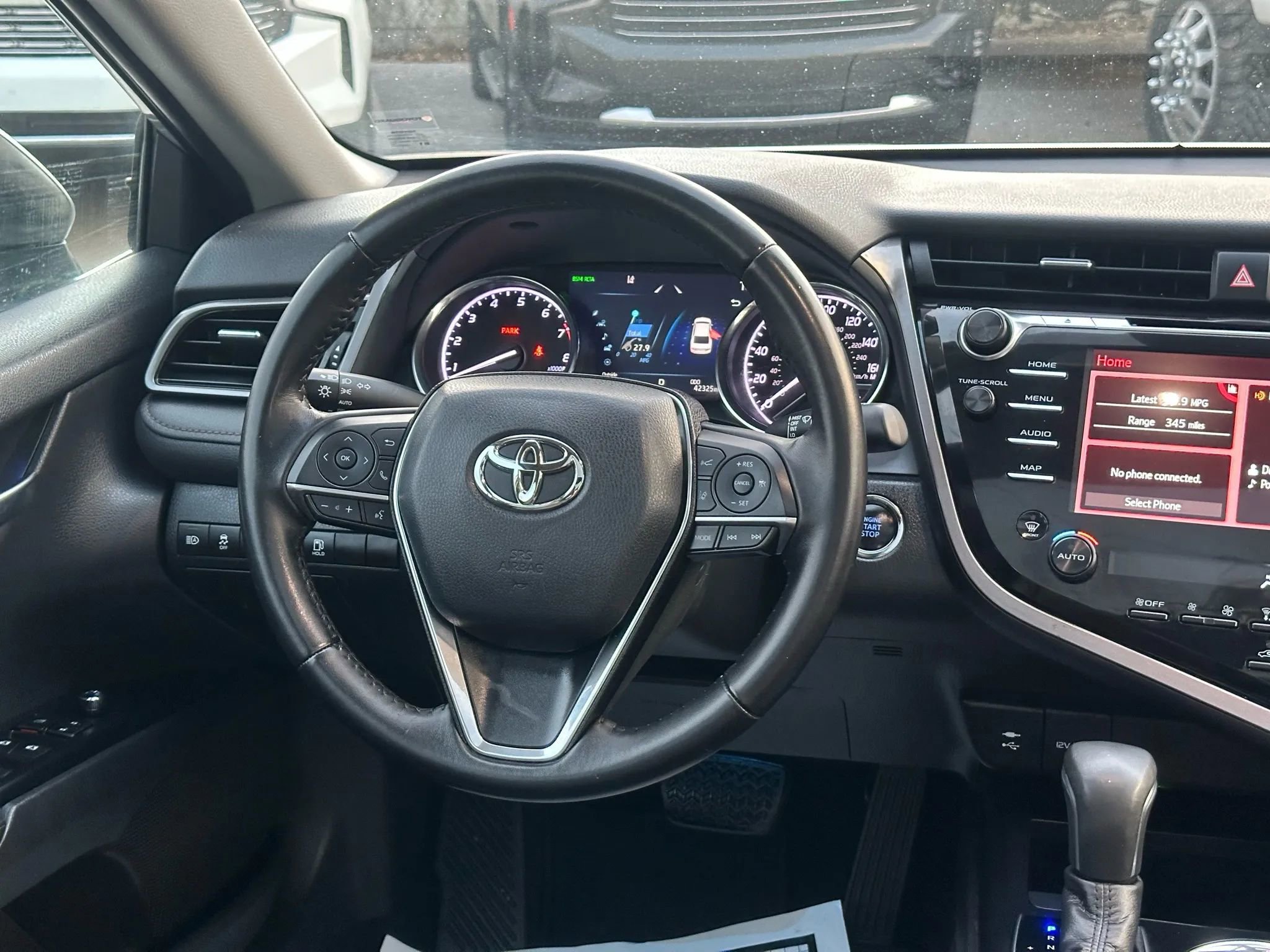 Used 2019 Toyota Camry XLE image 15