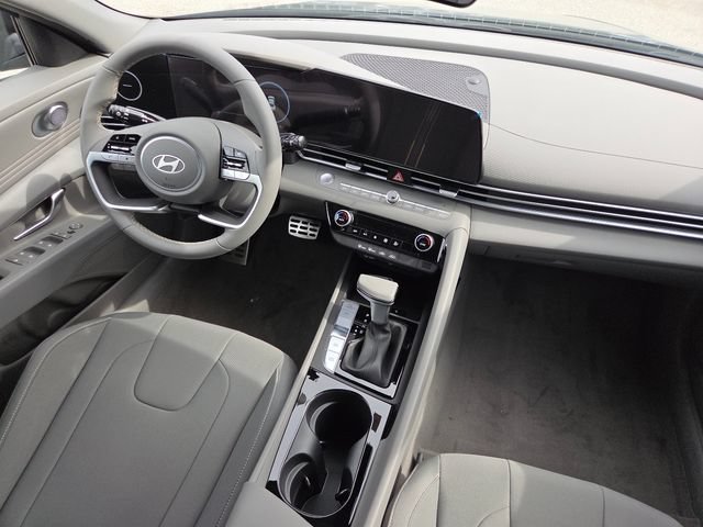 New 2026 Hyundai Elantra SEL FWD image 23