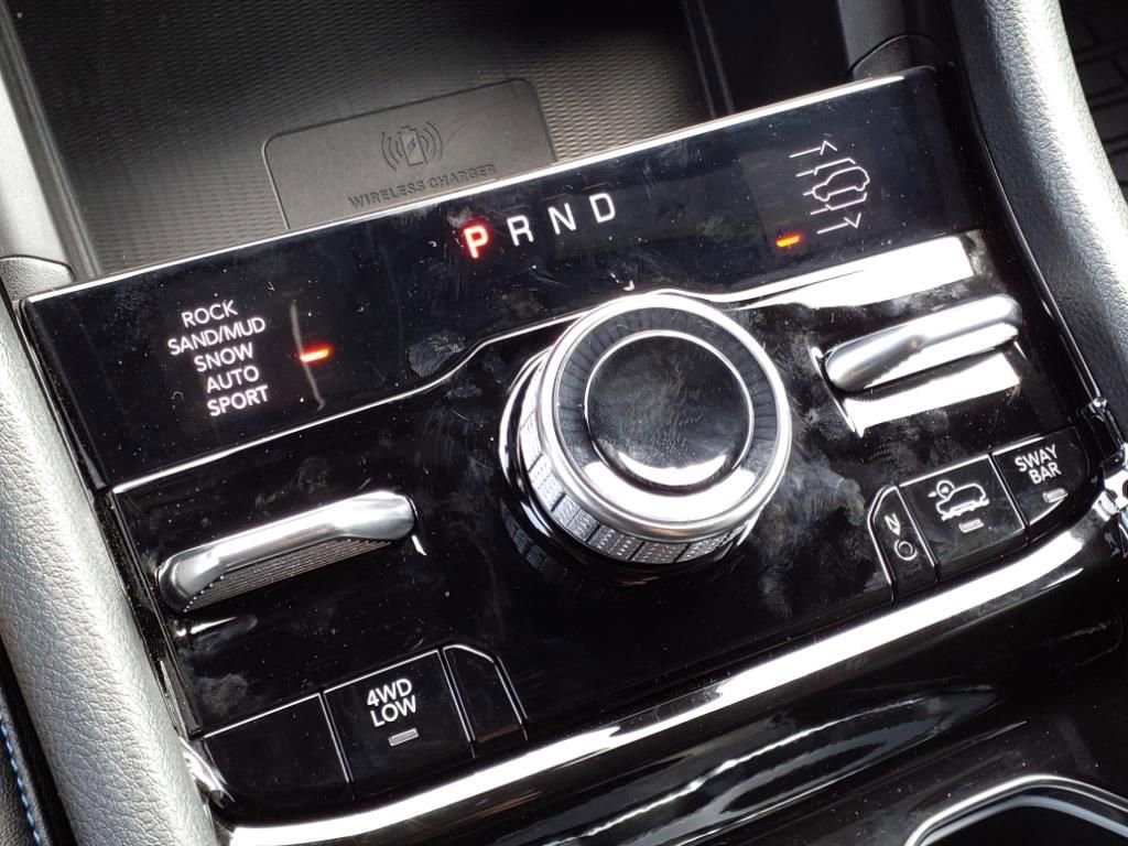 New 2023 Jeep Grand Cherokee Trailhawk w/ Advanced Protech Group II image 11