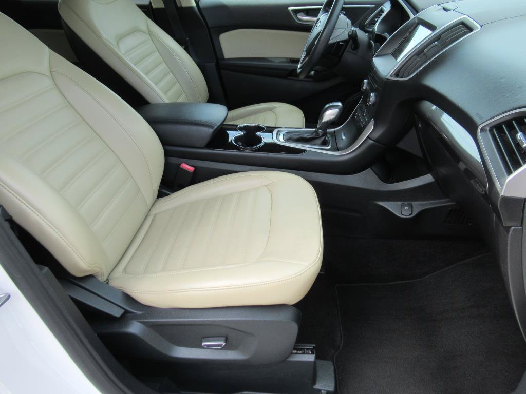 Used 2018 Ford Edge SEL w/ Equipment Group 201A FWD image 8