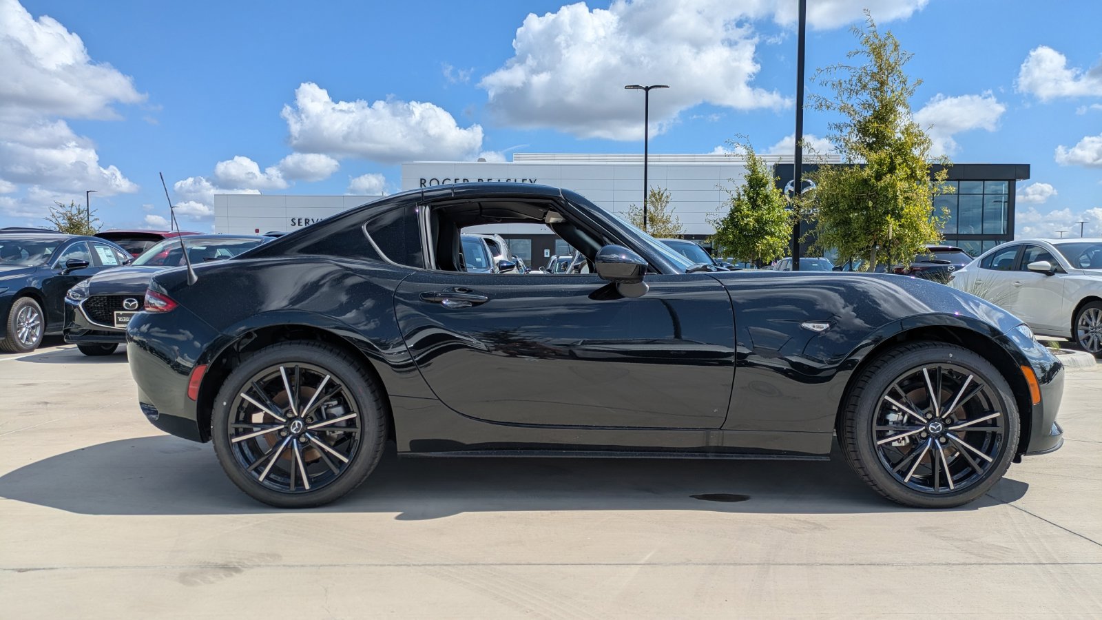 New 2026 MAZDA MX-5 Miata RF Grand Touring RWD image 8