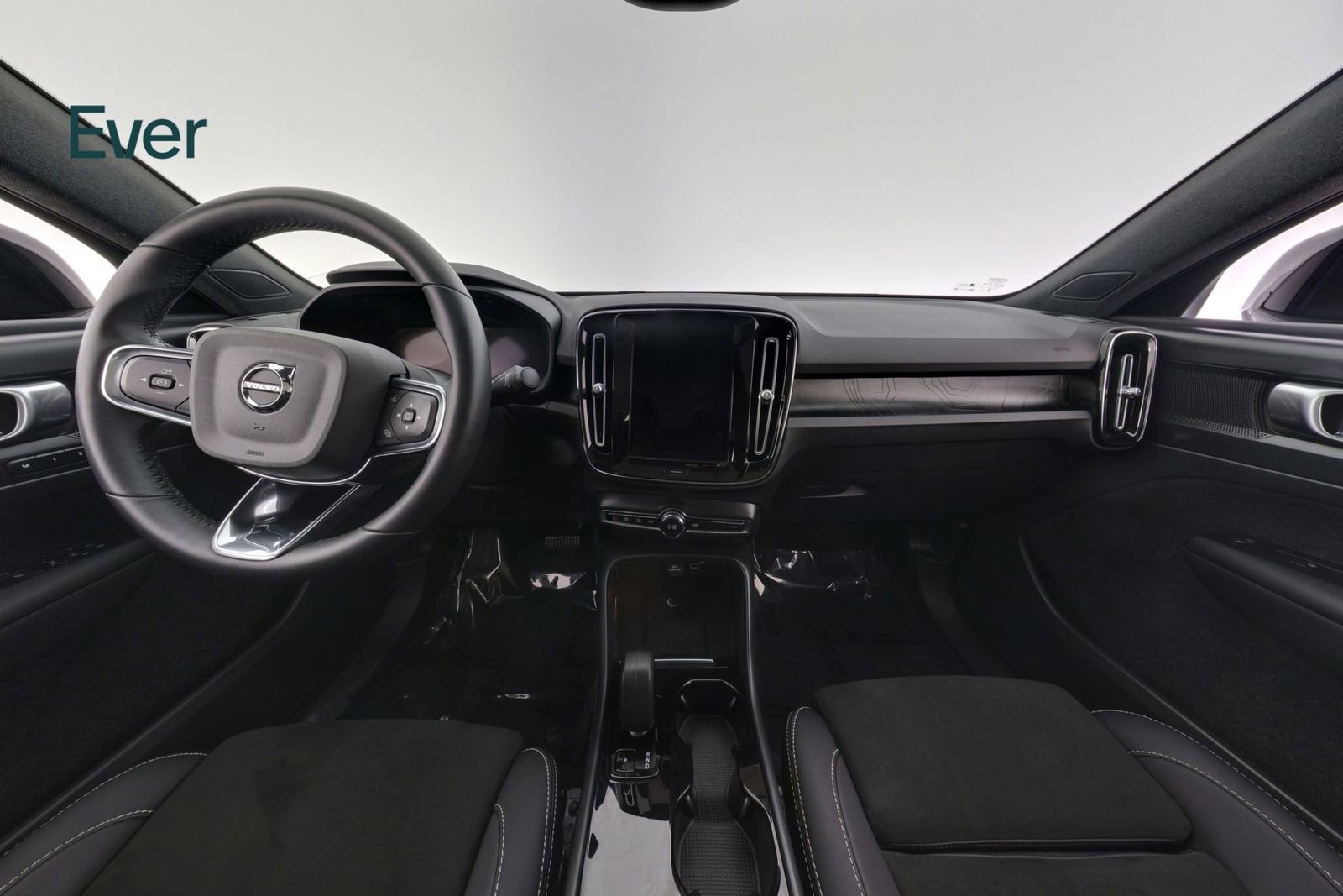 Used 2023 Volvo C40 P8 Recharge Plus AWD/4WD image 26