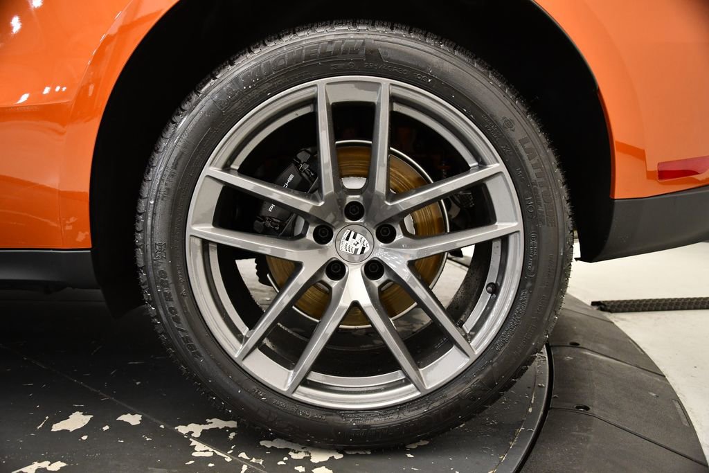 Used 2025 Porsche Macan Turbo image 16