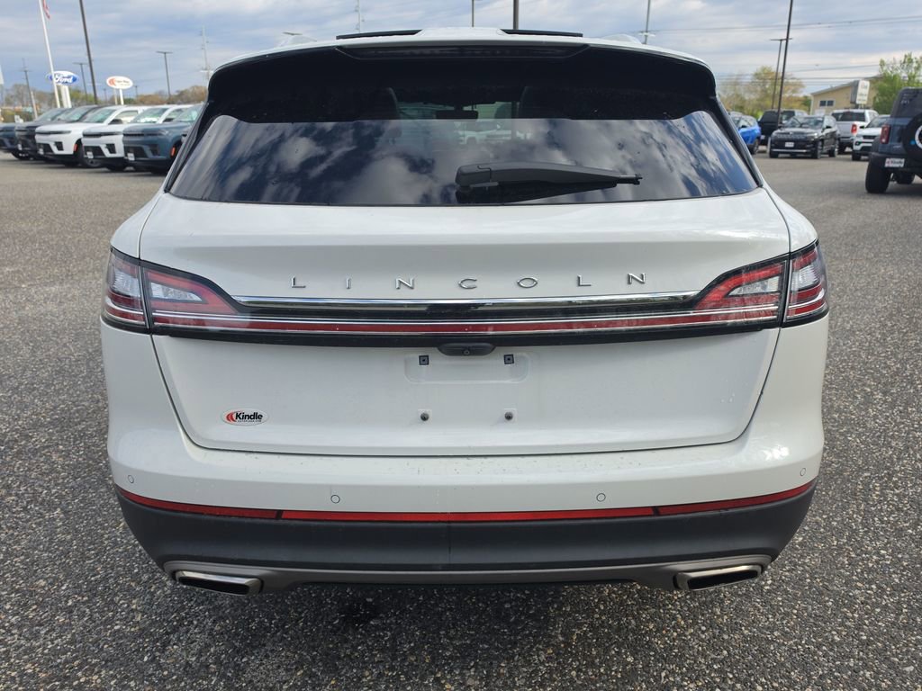 Used 2023 Lincoln Nautilus Reserve w/ Equipment Group 201A image 10
