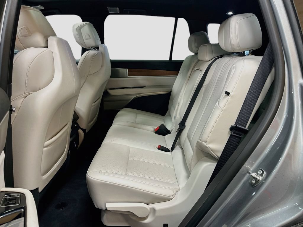 Used 2026 Cadillac Vistiq Luxury AWD/4WD image 24
