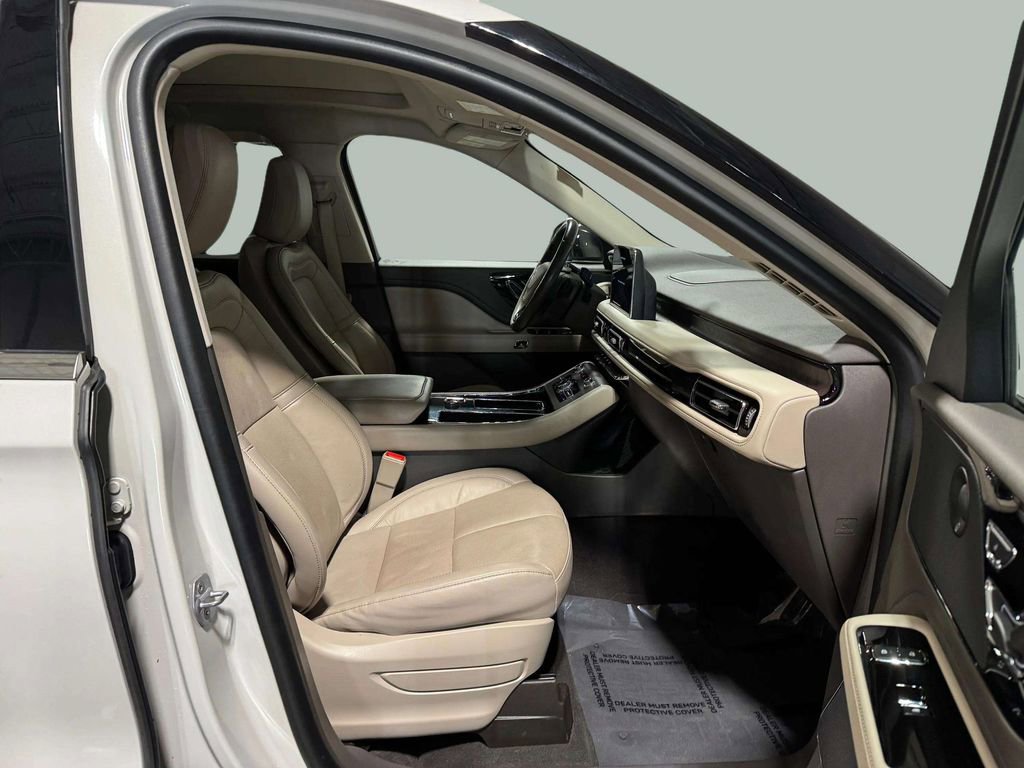 Used 2023 Lincoln Aviator Reserve w/ Equipment Group 201A image 27