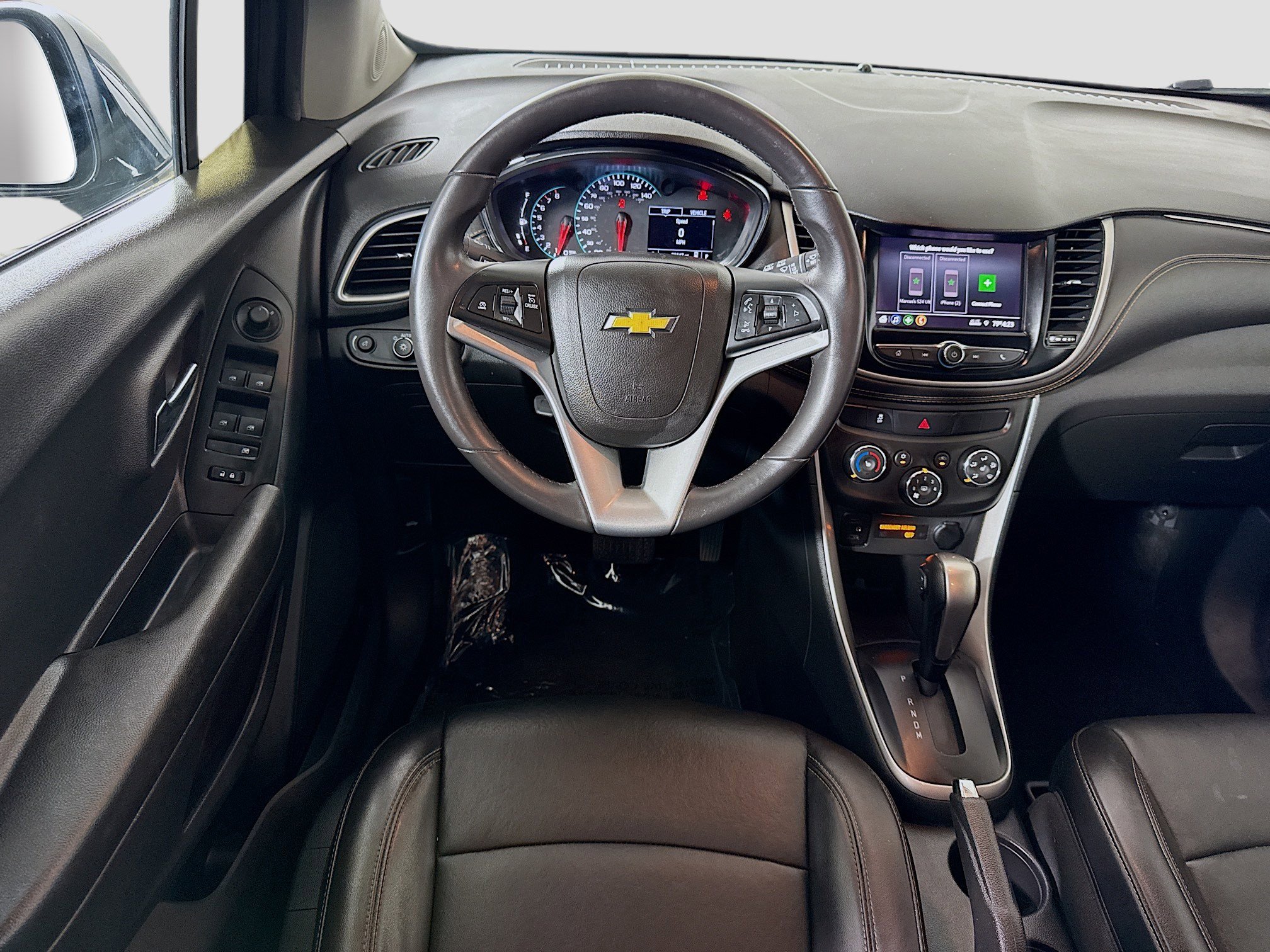 Used 2021 Chevrolet Trax LT w/ Premium Seat Package AWD/4WD image 17