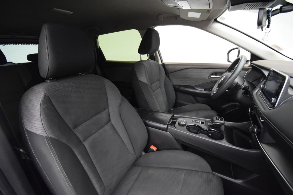 Used 2023 Nissan Rogue SV AWD/4WD image 14