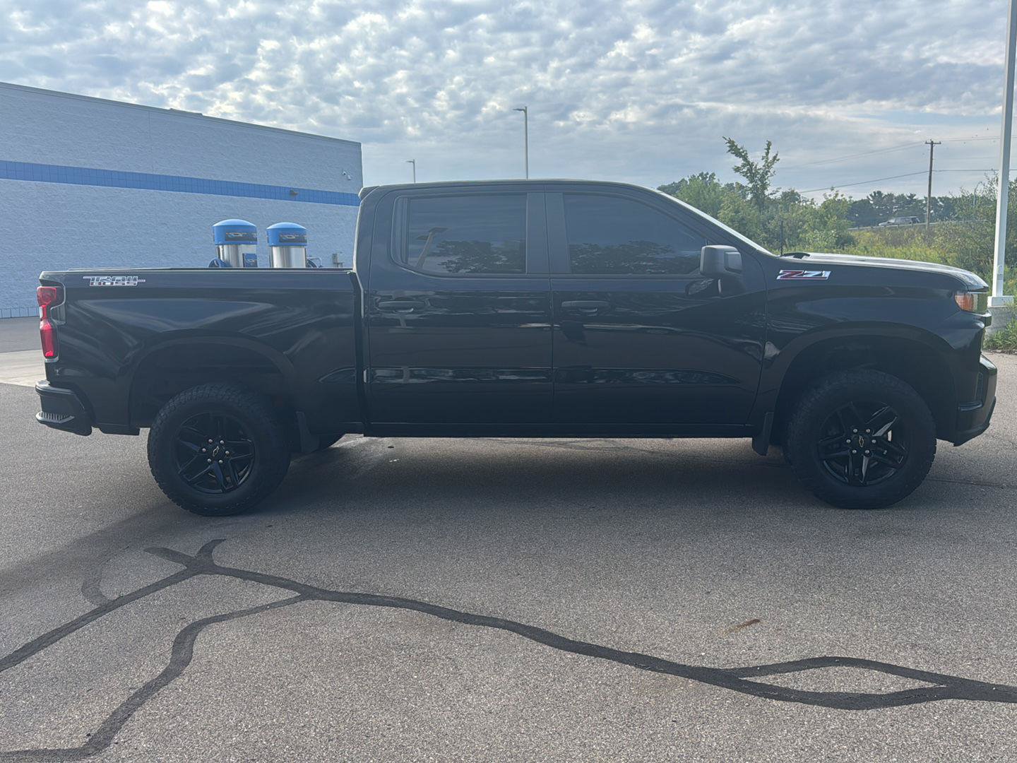 Used 2020 Chevrolet Silverado 1500 Custom Trail Boss w/ Custom Convenience Package AWD/4WD image 6