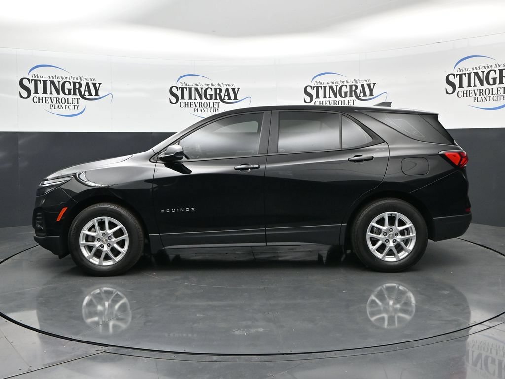 Used 2023 Chevrolet Equinox LS FWD image 5