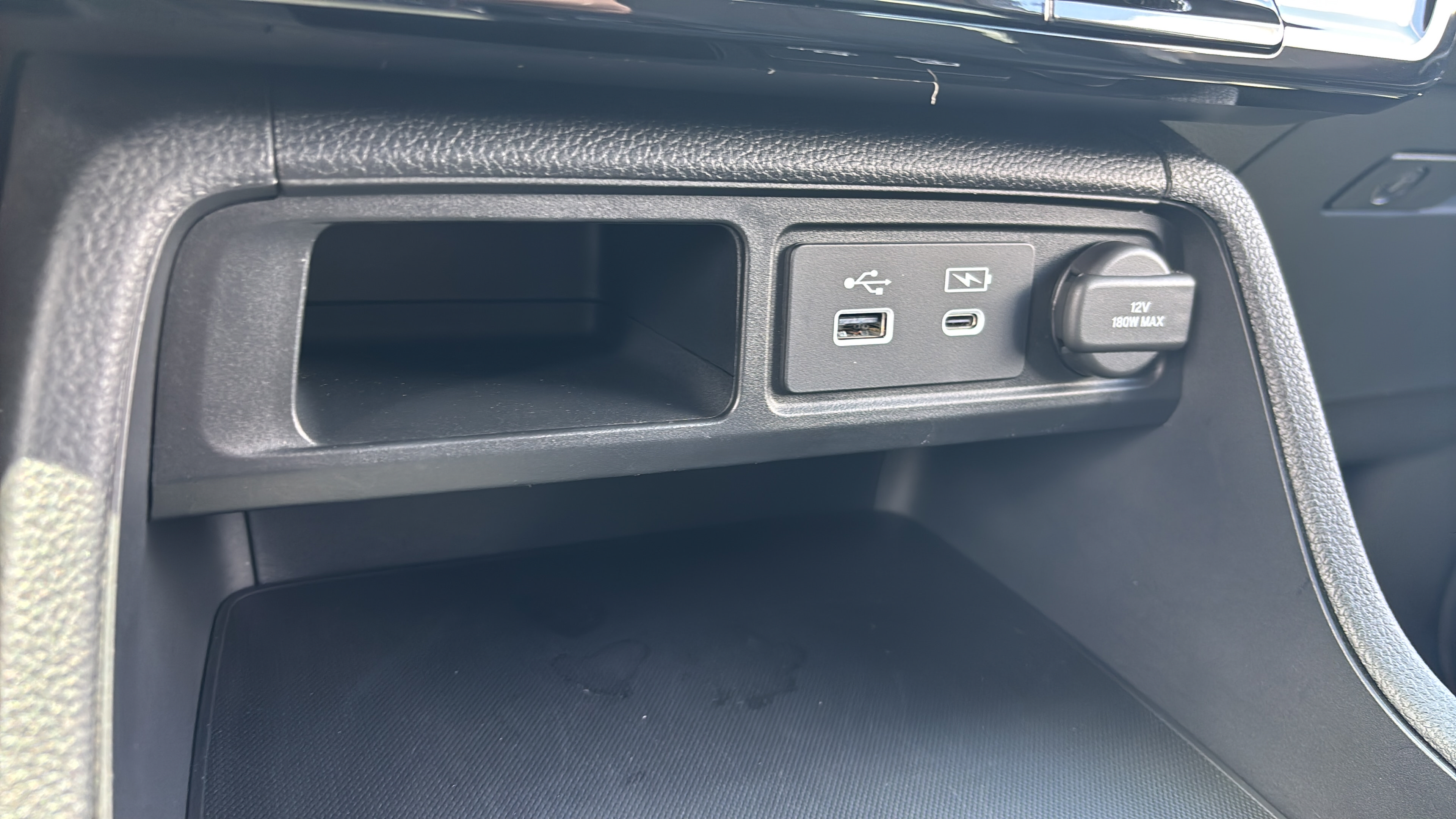 Used 2025 Honda Pilot Sport image 20