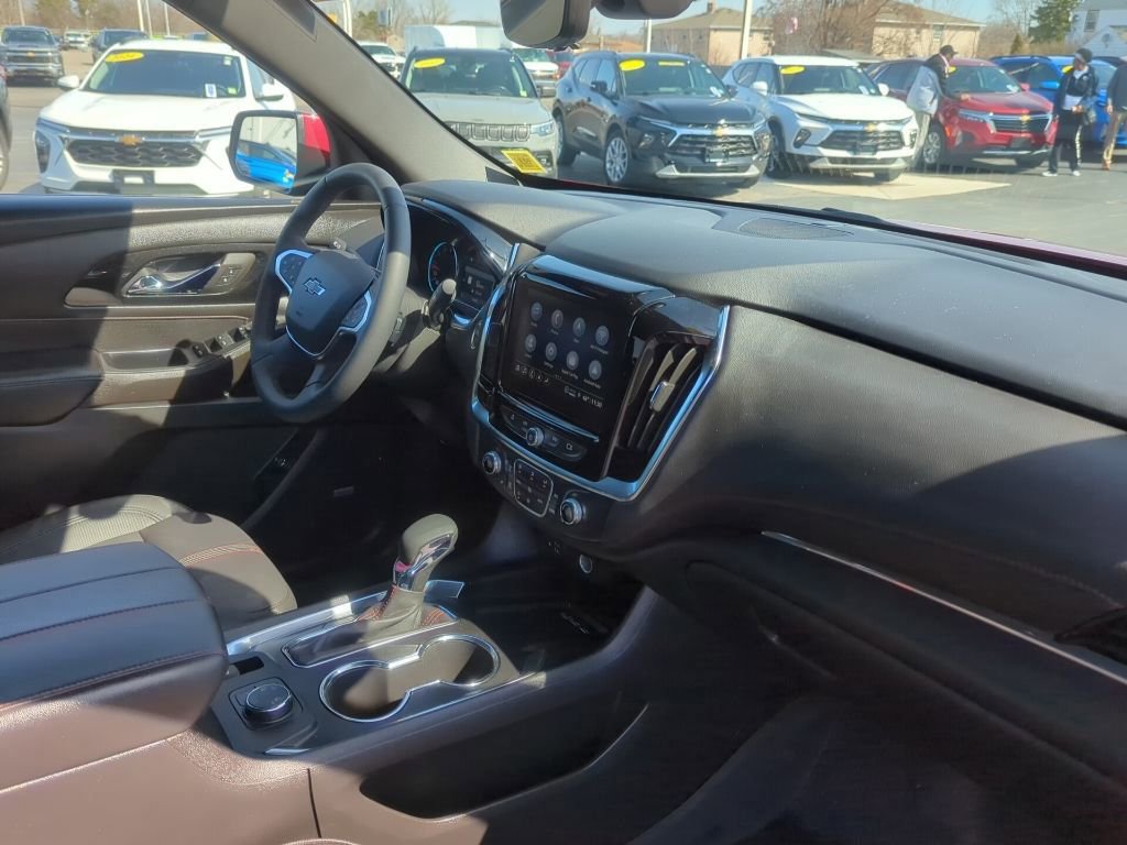 Certified 2023 Chevrolet Traverse RS w/ LPO, Floor Liner Package image 18