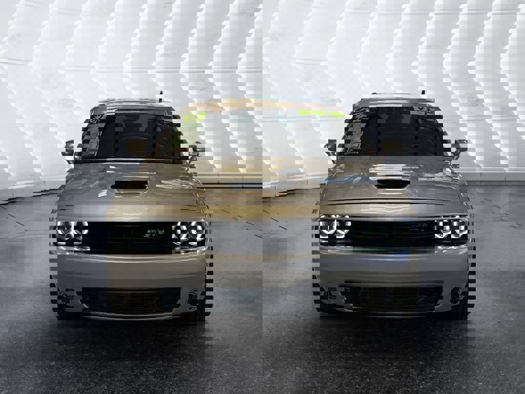 Used 2020 Dodge Challenger R/T image 2