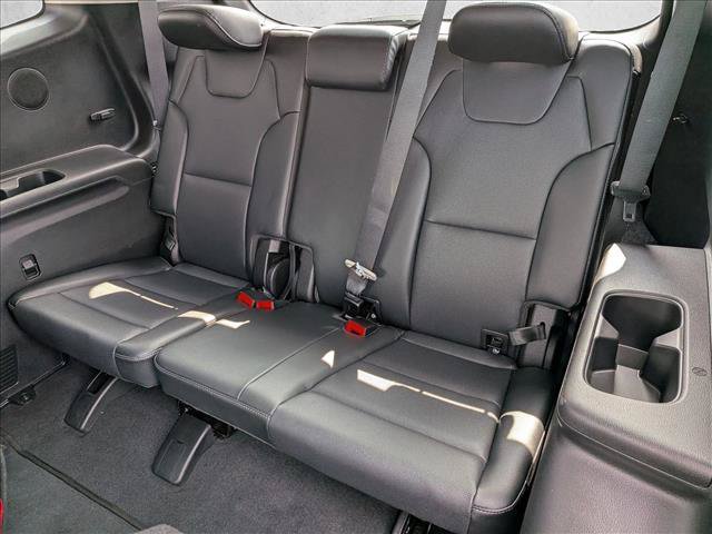 Used 2024 Kia Telluride SX w/ Towing Package FWD image 21
