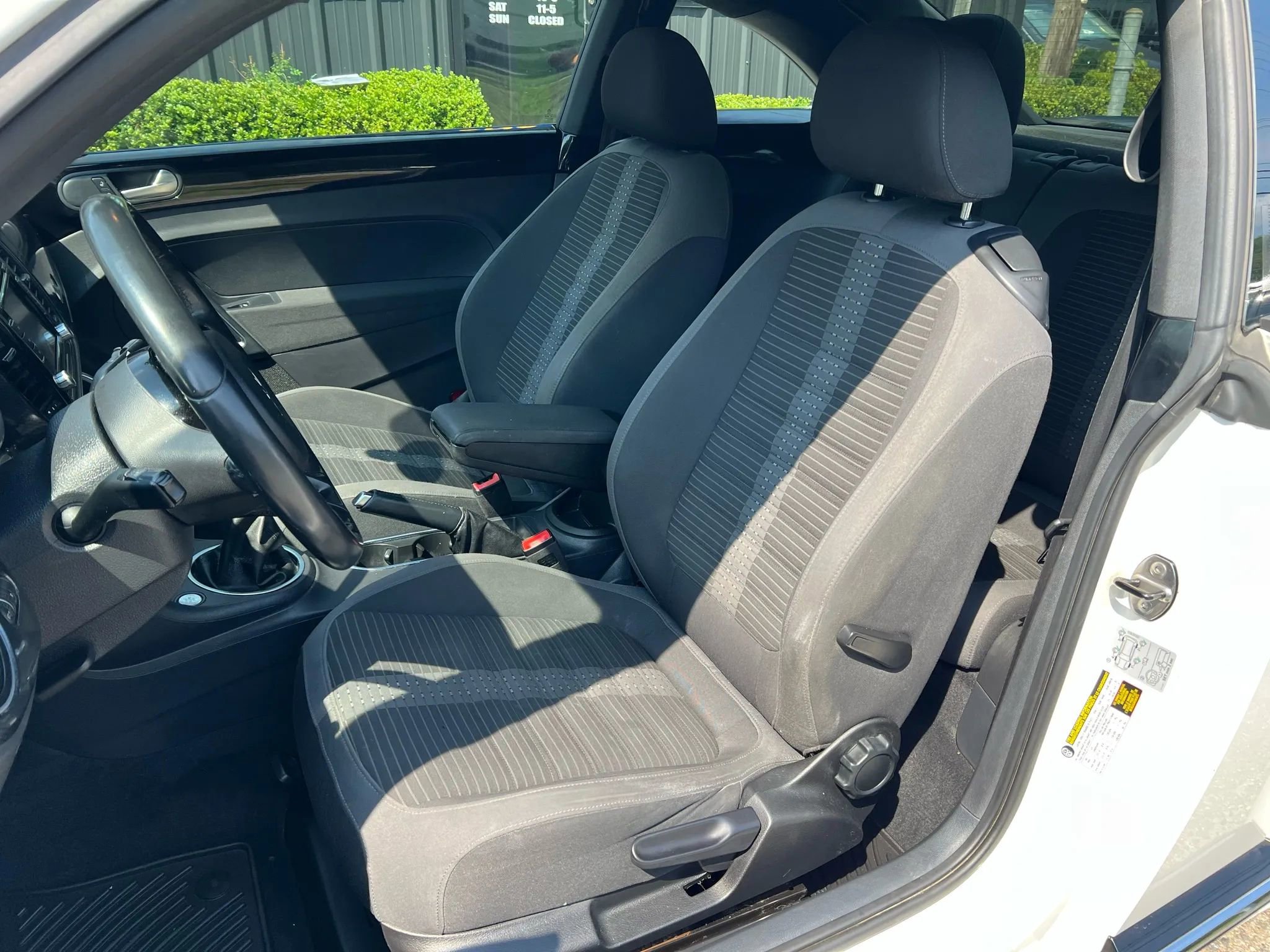 Used 2013 Volkswagen Beetle 2.0T image 11