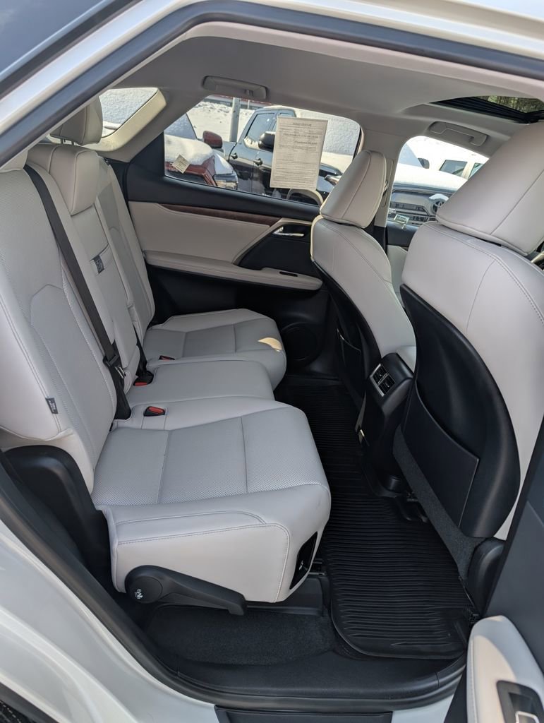 Used 2022 Lexus RX 350L Premium w/ Premium Package image 19