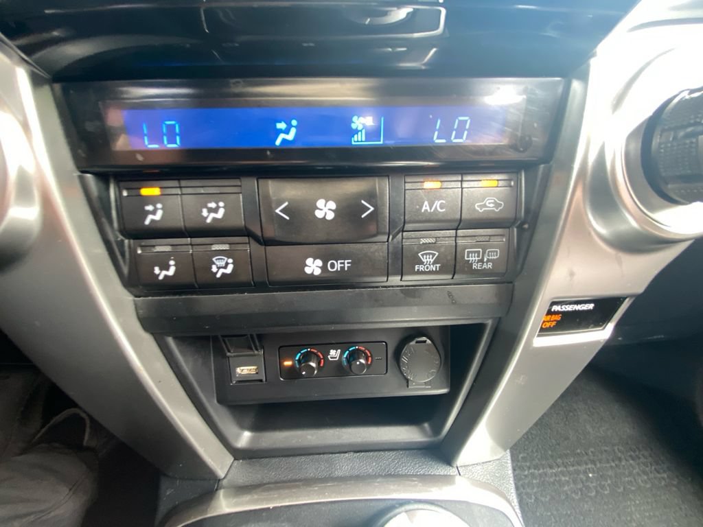 Used 2023 Toyota 4Runner Limited AWD/4WD image 22