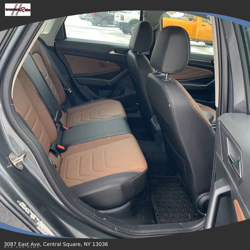 Used 2025 Volkswagen Jetta SEL image 13