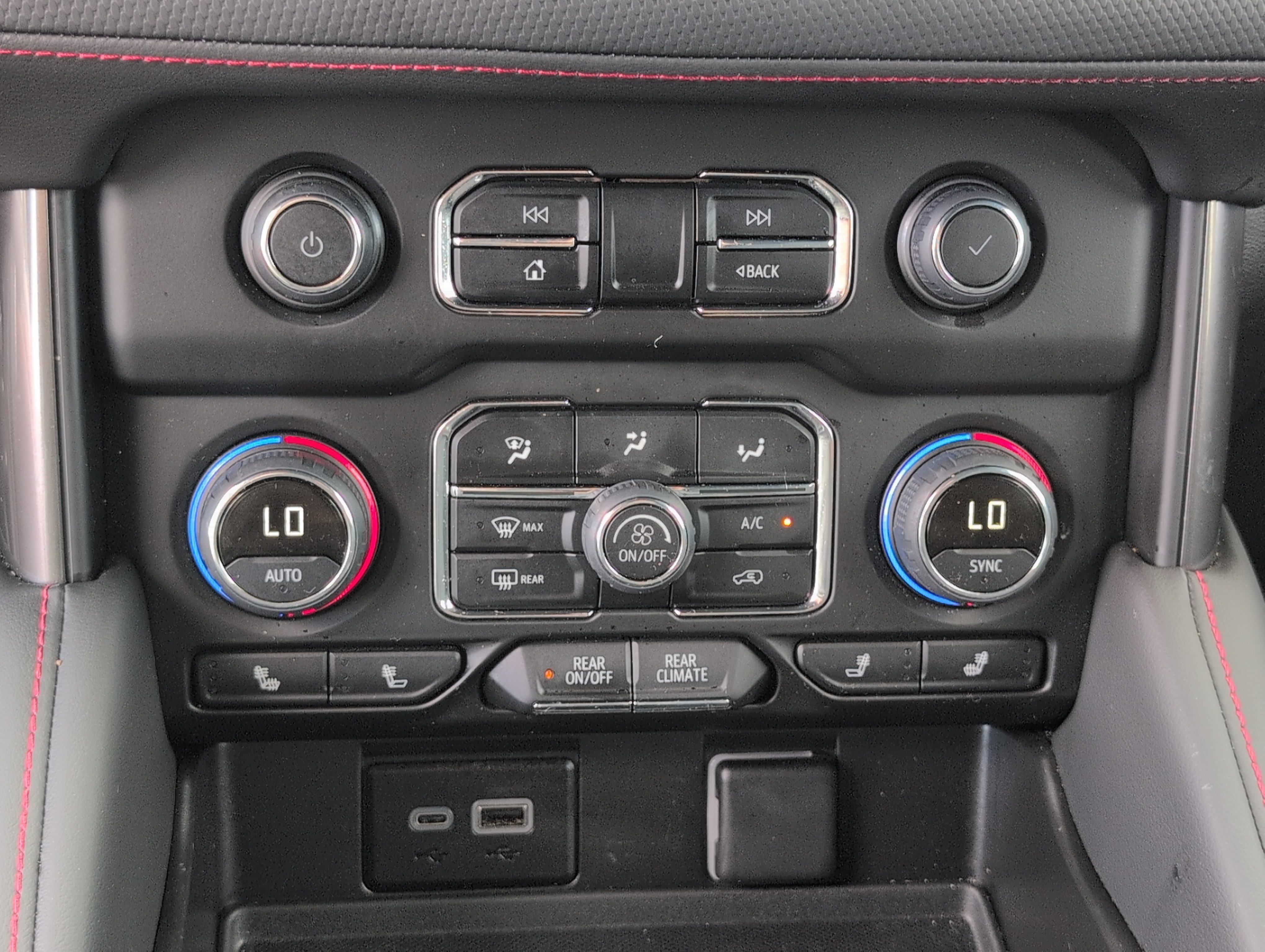 Used 2024 Chevrolet Tahoe RST RWD image 20