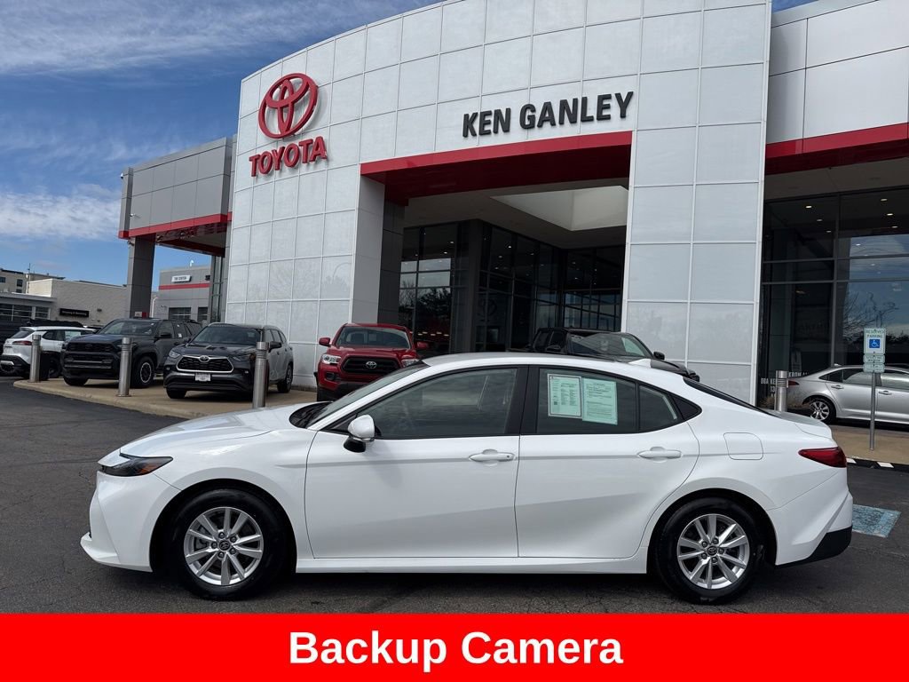 Used 2025 Toyota Camry LE FWD image 3